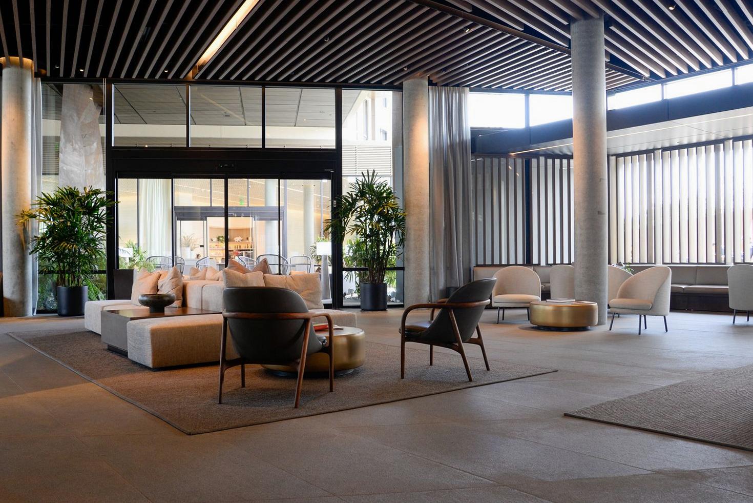 Happyglimmer Hotel Lobby