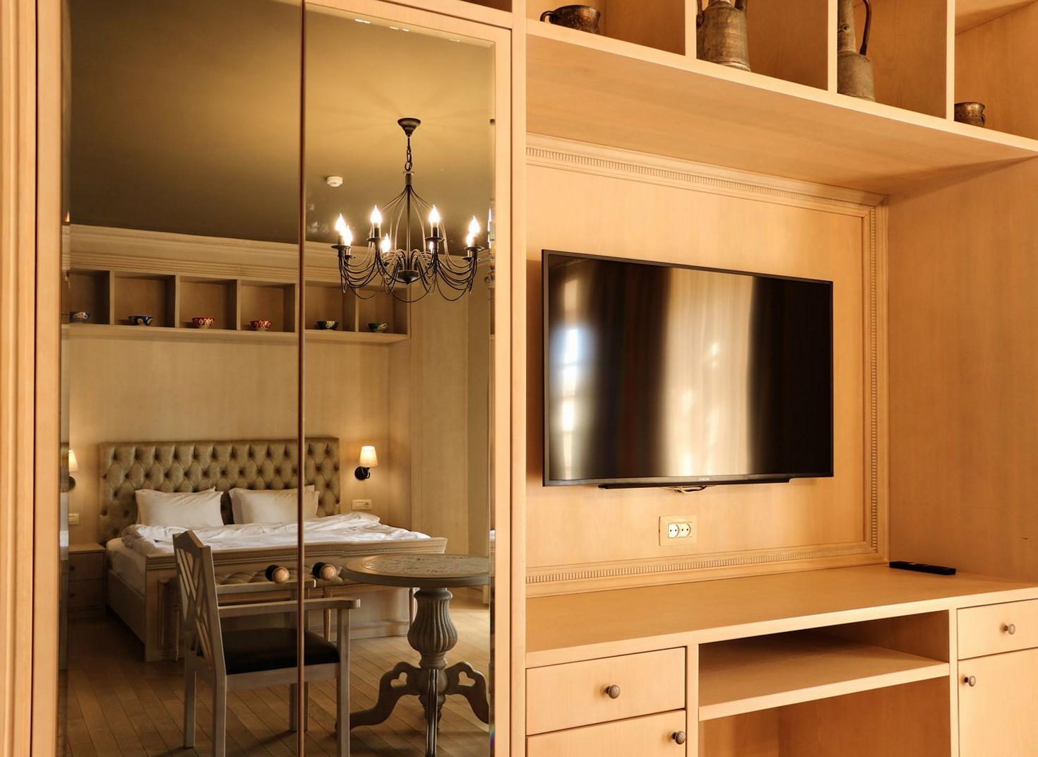 Luxury Suite
