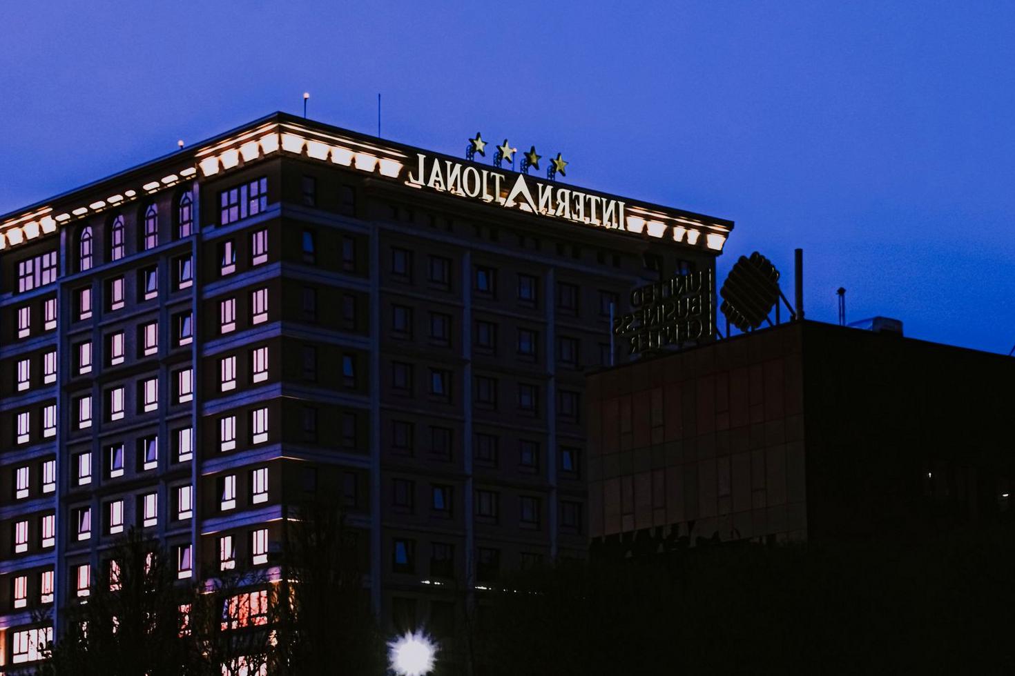Happyglimmer Hotel Exterior Night